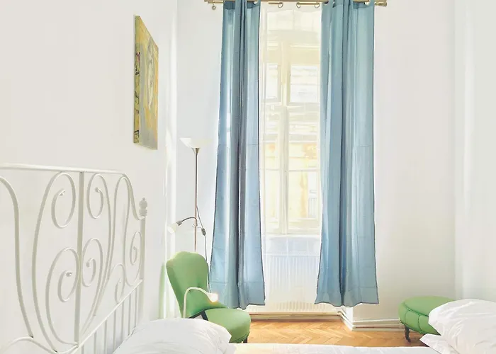 Joy Unirii 3 דירה *